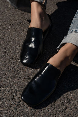 PATENT-EFFECT LOAFERS
