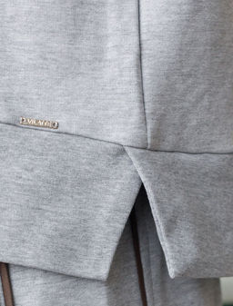 Свитшот с лампасами и разрезами из эластичного футера двухнитки без начеса - Vilatte фото 6