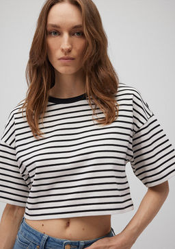 Siyah Cizgili Crop Tisort