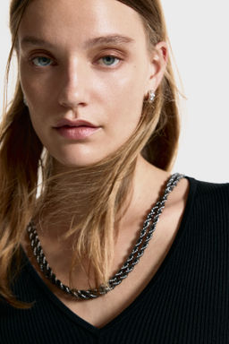 Top con cadena decorativa - H&m фото 4
