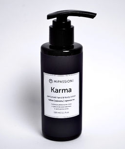 Лосьон парфюмированный для рук и тела Karma MiPASSiON, 150мл УЦЕНКА!