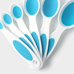 Цена за 2 шт. Набор мерных ложек Доляна «Тепло», 6 шт.: 0.62/1.25/2.5/5/7.4/15 мл, красный, белый