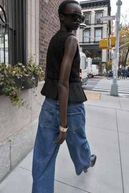 STRUCTURED WAISTCOAT WITH METALLIC THREAD BELT - Zara фото 5