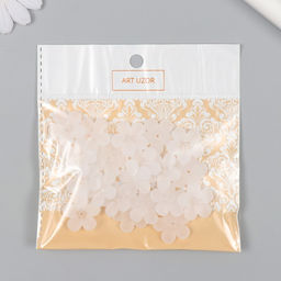 Цена за 2 шт. Бусины для творчества пластик "Цветочек белый матовый" набор 20 шт 2,2х2,2 см