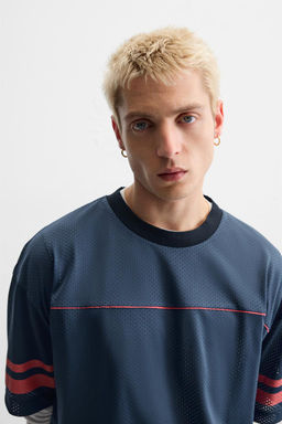 NUMBERED MESH TEXTURED T-SHIRT - Zara фото 5