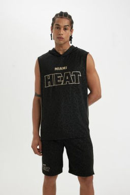 DeFactoFit NBA Miami Heat Standart Fit K?sa Paca Ag?r Kumas Sort