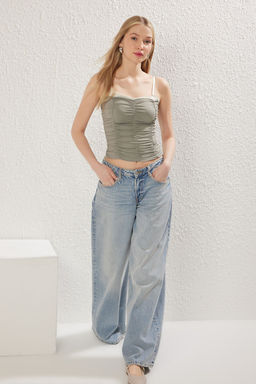 Trendyolmilla Haki Dantel Detayl? Buzgu/Drapeli Renk Bloklu Fitted/Vucuda Oturan Orme Bluz TWOSS25BZ00028