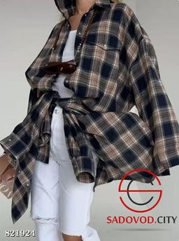 Женская рубашка на пуговицах