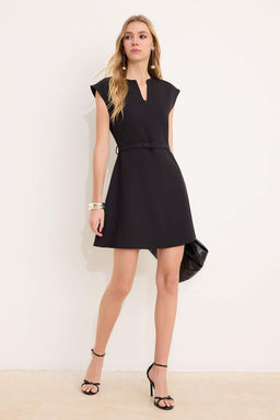 Siyah Duz Midi Dokuma Elbise TWOSS26EL00294