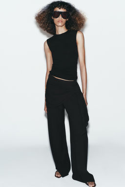 CAMISETA MANGA SISA / Negro