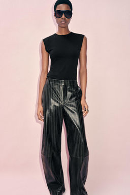 CAMISETA CON ALGOD?N / Negro - Zara фото 3