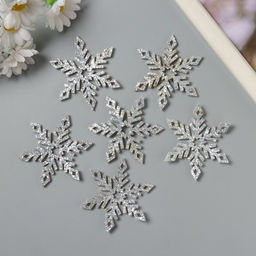 Цена за 5 шт. Декор для творчества войлок "Снежинка" голография 6х6 см