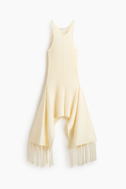 Vestido en punto acanalado con flecos