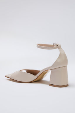 Trendyol Shoes Siyah Bilekten Baglamal? Blok Topuk Kare Burun Kad?n Topuklu Ayakkab? TAKSS25TO00015 - Trendyolmilla фото 6