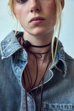 DOUBLE LEATHER FLOWER CHOKER - Zara фото 2