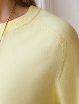 Свободный джемпер с рукавом 3/4 тонкой вязки из вискозы