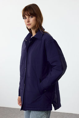 TRENDYOLMILLA Lacivert Oversize Kal?p Shacket Kapitone Sisme Mont TWOAW25MO00185  фото 2