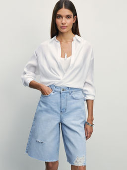 Джинсовые шорты-бермуды с разрывами / Zarina