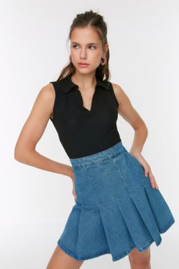 Siyah Fitted/Vucuda Oturan Polo Yaka Crop Esnek Orme Bluz TWOSS22BZ0335