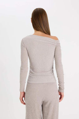 Женская приталенная футболка узкого кроя с длинным рукавом и запахом на одно плечо - Defacto фото 9