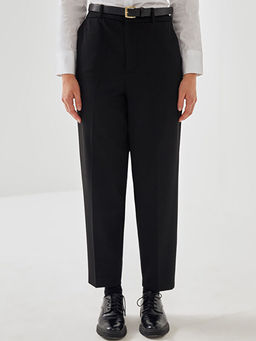 Beli Kemerli Loose Fit Kad?n Pantolon