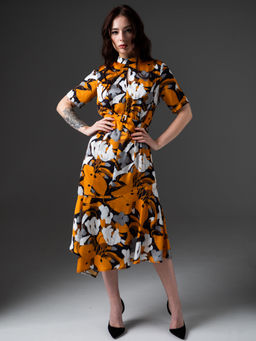 Платье с ассиметричной линией низа