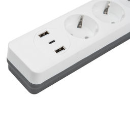 S-GSR3-1,5 U2C1 WHITE/GREY Сетевой фильтр серии Standard, шнур 1,5м (Пвс 3х0,75), 3 гнезда, с/з, 2USB+1TYPE C, 10A, 2500Вт. Белый/серый. TM Uniel