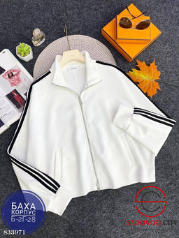 Худи женское с рисунком на спине