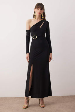 Siyah Cut Out ve Aksesuar Detayl? Orme Maxi Abiye & Mezuniyet Elbisesi TPRAW26AE00012
