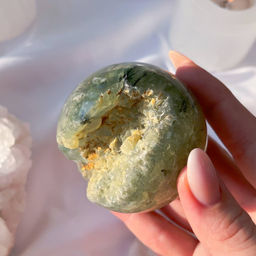 Шар из Пренита с Эпидотом
