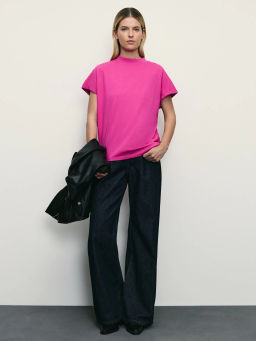 Футболка со спущенным плечом из хлопка / Zarina фото 2