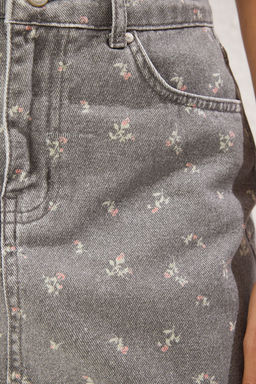 TRENDYOLMILLA Gri Cicek Desenli Normal Bel Mini Denim Balon Etek TWOSS25ET00161 фото 4