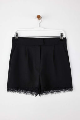 Siyah Dantel Serit Detayl? Dokuma Sort & Bermuda TPRSS26SR00002