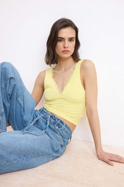 Sar? Duz Fitted V Yaka Kolsuz Dokulu Orme Bluz TWOSS26BZ00601 - Trendyolmilla фото 2