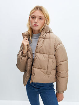 Kap??onlu Kad?n ?i?me Mont