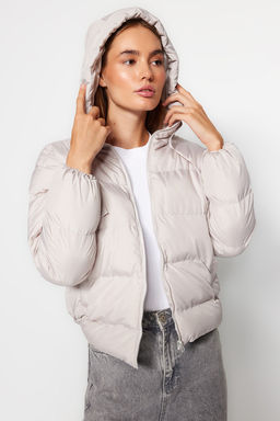 TRENDYOLMILLA Siyah Kapusonlu Su Itici Sisme Mont TWOAW21MO0022