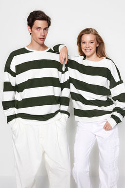 TRENDYOL MAN Indigo-Ekru Oversize/Genis Kesim Bisiklet Yaka Cizgili Ici Polarl? Pamuklu Sweatshirt TMNAW24SW00098