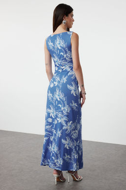 Mavi Cicekli Bask?l? Parlak Yuzeyli Kay?k Kaya Vucuda Oturan Esnek Orme Kalem Elbise TWOSS24EL00528