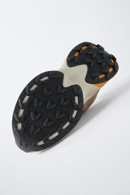 ZAPATILLA DEPORTIVA T?CNICO / Marr?n - Zara фото 8