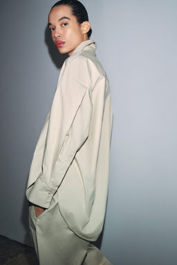 CAMISA OVERSIZE ZW COLLECTION LIMITED EDITION / Beige claro - Zara фото 5