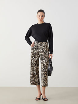 Standart Fit Leopar Desenli Kad?n Pantolon