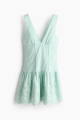 Vestido acampanado con bordado ingl?s