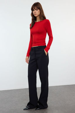 K?rm?z? Viskon/Yumusak Kumasl? Fitted Buzgu/Drape Detayl? Kay?k Yaka Esnek Orme Bluz TWOAW25BZ00225