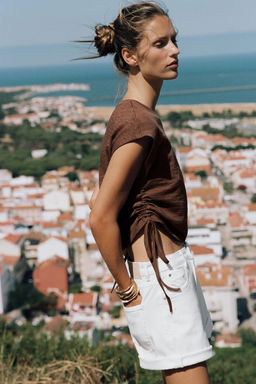 CAMISETA R?STICA FRUNCES / Marr?n - Zara фото 4