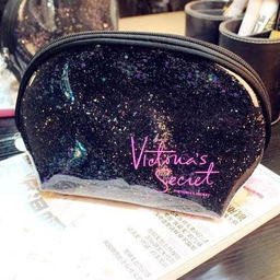 Косметичка с пайетками Victoria s secret.