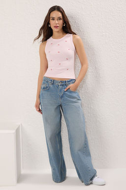 Ac?k Pembe Nak?sl? Fiyonk Detayl? Fitted/Vucuda Oturan Orme Atlet TWOSS25AL00023