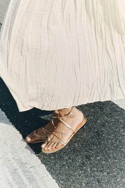 GOLD STRAPPY FLAT SANDALS - Zara фото 5