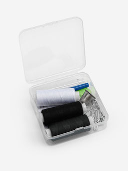 Швейный набор 31 предмет в пластиковой коробке 7,5*7,5*2,5 АУ