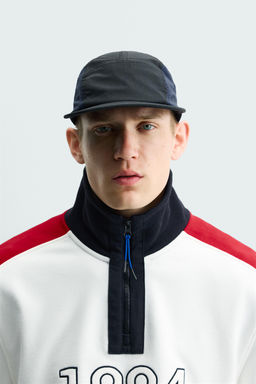 GORRA T?CNICA VISOR PLANO / Negro