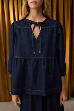 Ozel Koleksiyon Koyu Mavi Yakas? Baglama Detayl? Denim Bluz TWOAW26BZ00051